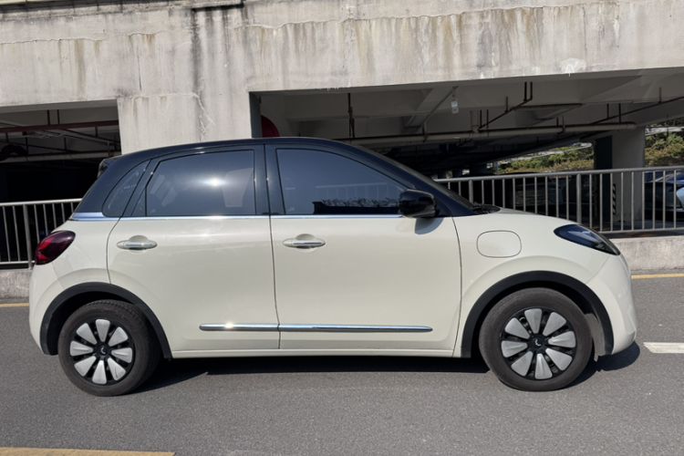 Used Wuling Bingo 2023 333 km Lingxi Connected+ Version
