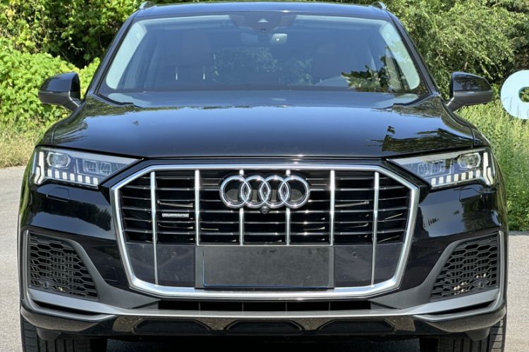 Used Audi Q7 2020 55 TFSI quattro S line sports model
