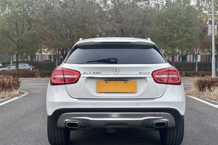 Used Mercedes-Benz GLA 2015 GLA 220 4MATIC Fashion Model
