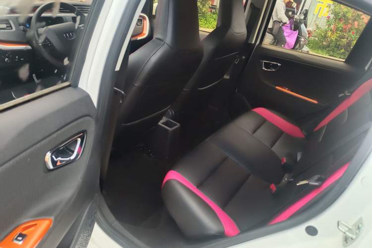 Used Geely Auto Vision X1 2017 1.3L Automatic Fun Edition
