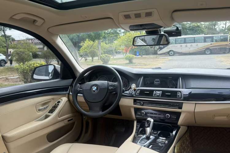 Used BMW 5 Series 2014 520Li Elegant Model