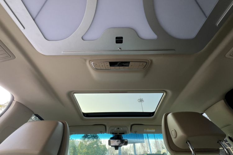 Used Buick GL8 2023 ES Lu Zun Deluxe Model
