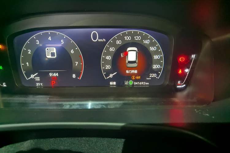 Used Honda CR-V 2023 240TURBO Two-Wheel-Drive Luxury Version 5 Seats
