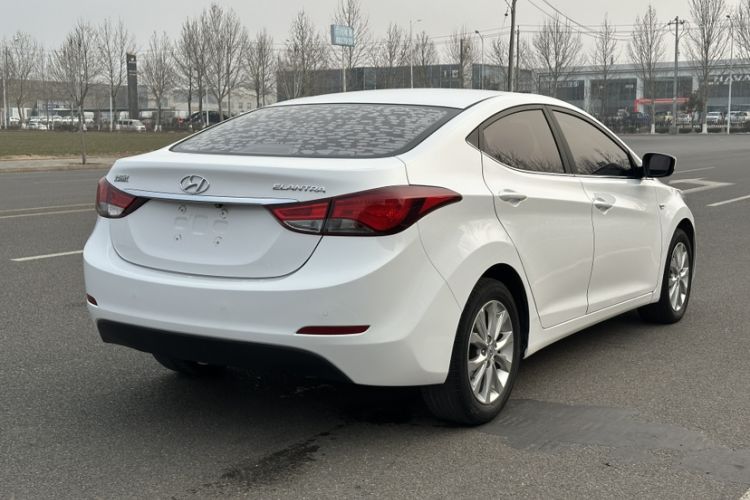 Used Hyundai Elantra (5th Generation / Langdong) 2016 1.6L Automatic Smart Version