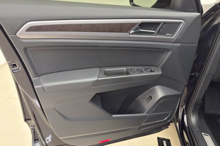 Used Volkswagen Teramont 2017 530 V6 Four-Wheel Drive Supreme Flagship Edition
