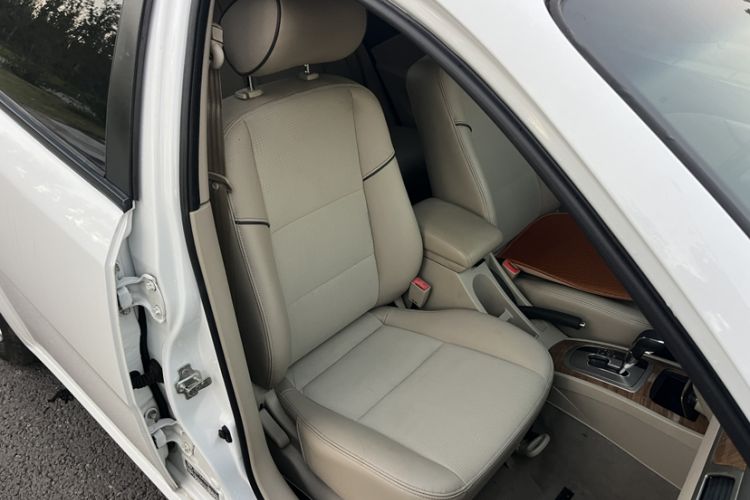 Used Buick Excelle 2015 1.5L Automatic Classic Model
