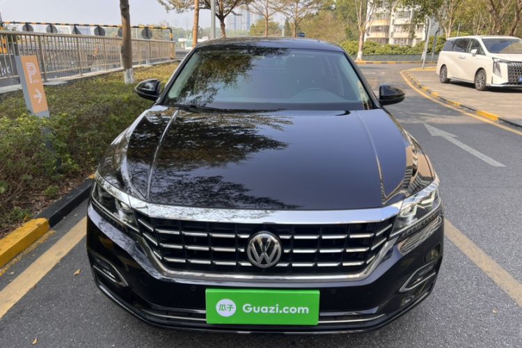 Used Volkswagen Passat 2019 330TSI Luxury Edition China VI Standard
