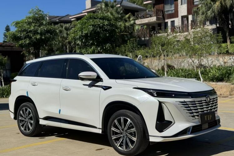 Used Changan CS75 PLUS 2023 3rd Generation 1.5T Automatic Pilot Model
