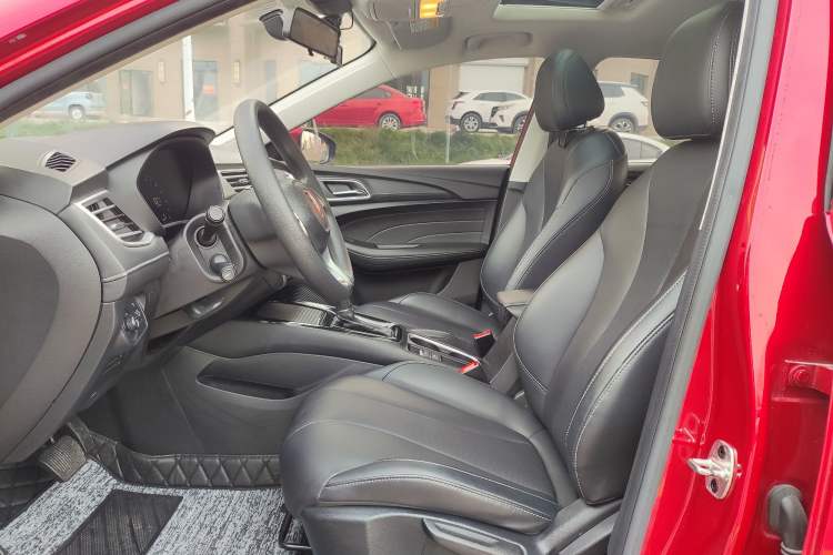 Used Roewe i5 2020 1.5L Automatic 4G Connect Luxury Flagship Edition
