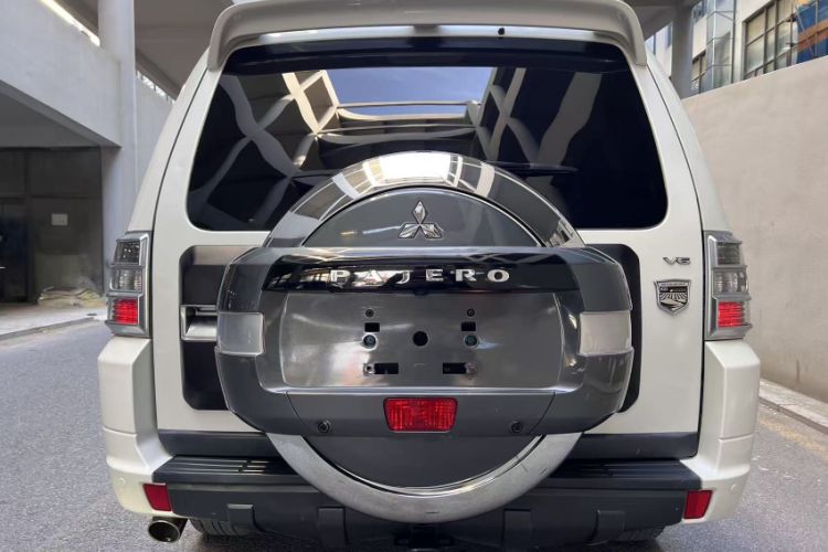 Used Mitsubishi Pajero 2019 3.0L Automatic Standard Edition
