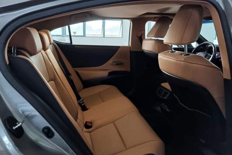 Used Lexus ES 2022 200 Luxury Edition
