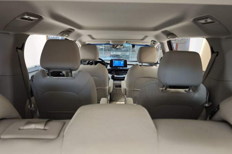 Used Buick GL8 2021 Land Cruiser Executive Class 652T Comfort Model