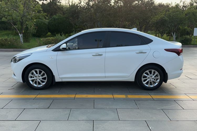 Used Hyundai Verna 2016 1.4L Manual Cool Edition GLS
