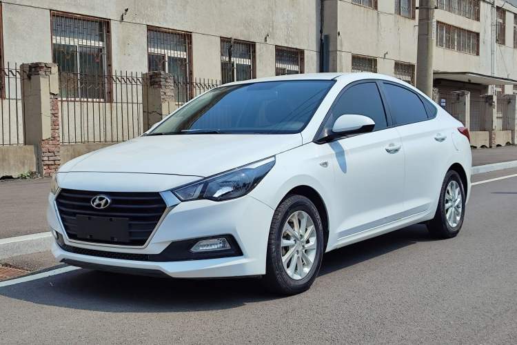 Used Hyundai Verna 2016 1.4L Manual Cool Edition GLS
