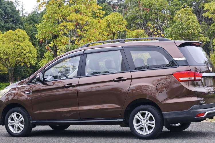 Used HYOSOW H3 2015 1.5L Manual Comfort Model
