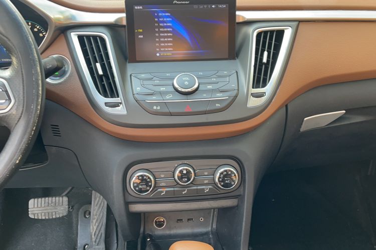 Used Soueast DX7 2015 1.5T Automatic Luxury Model
