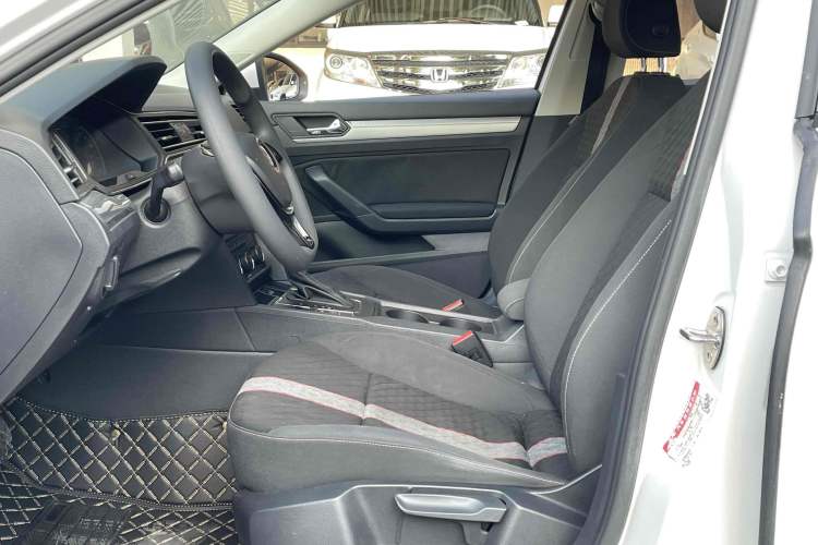 Used Volkswagen Lamando 2019 230TSI DSG Fashion Edition China V Standard
