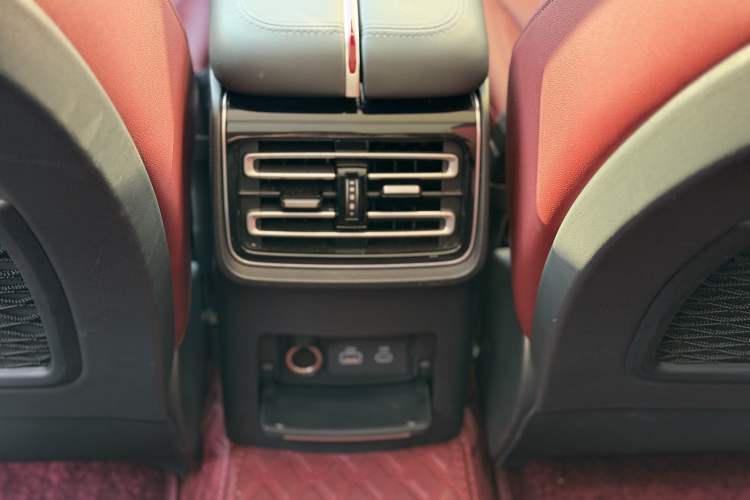 Used Hongqi HS5 2025 2.0T Two-Wheel Drive Flagship Pro Edition
