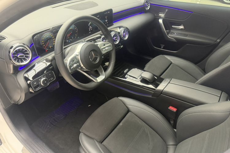 Used Mercedes-Benz A-Class 2020 Restyled A 200 L Sport Sedan Fashion Version
