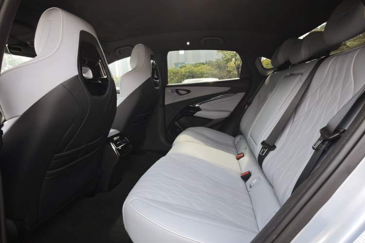 Used BYD Seal 2022 700 km Long-Range Rear-Wheel-Drive Version
