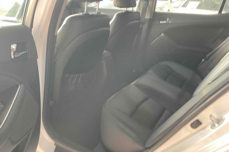 Used Kia K5 2015 2.0L Automatic LUX
