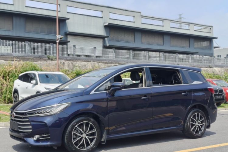 Used BYD Song MAX 2017 1.5T Automatic Smart Connect Luxury 7-Seater
