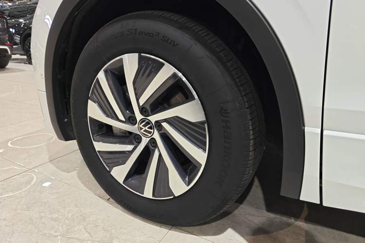 Used Volkswagen Tiguan L New Energy 2023 430 PHEV Plug-in Hybrid Flagship Edition
