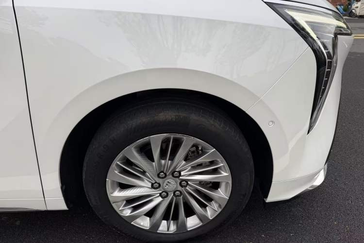 Used Buick Century 2023 2.0T Six-Seater Yinshi Edition
