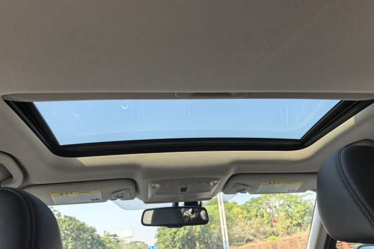 Used Infiniti Q50L 2018 2.0T Enjoyment Version China VI Standard
