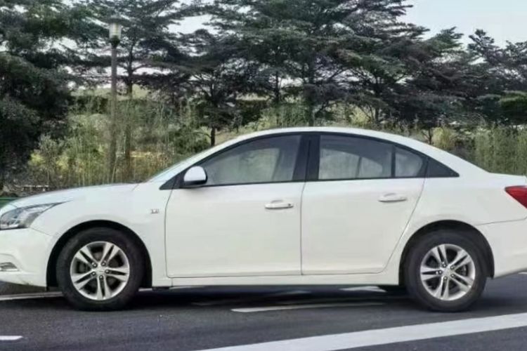 Used Chevrolet Cruze 2015 1.5L Classic SE AT
