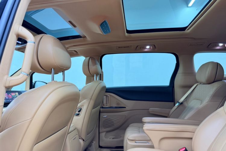 Used VOYAH Dream 2024 PHEV Extended-Range Premium Edition
