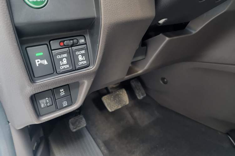 Used Honda Odyssey 2015 Revised 2.4L Luxury Edition