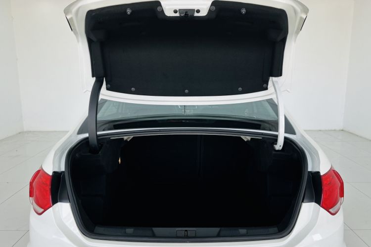 Used Citroen C4L 2014 1.8L Intelligent Drive Automatic Enjoyment Model
