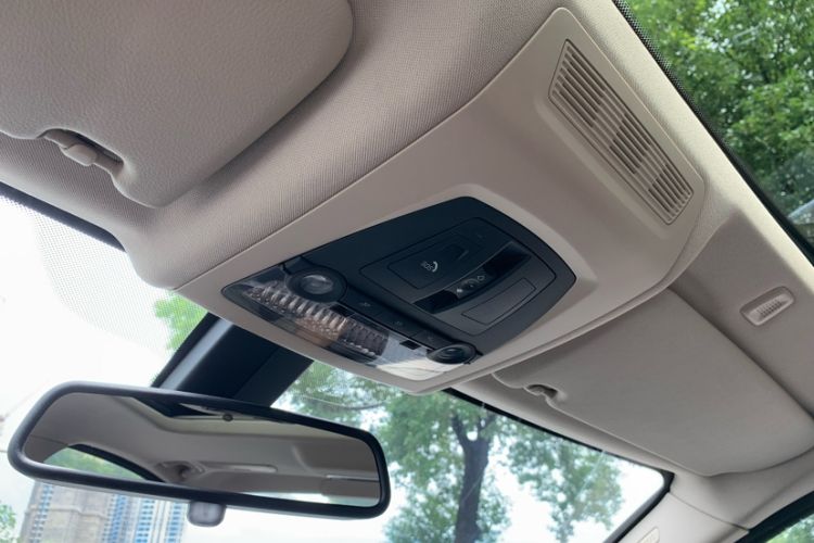 Used BMW 5 Series 2014 525Li Luxury Design Package
