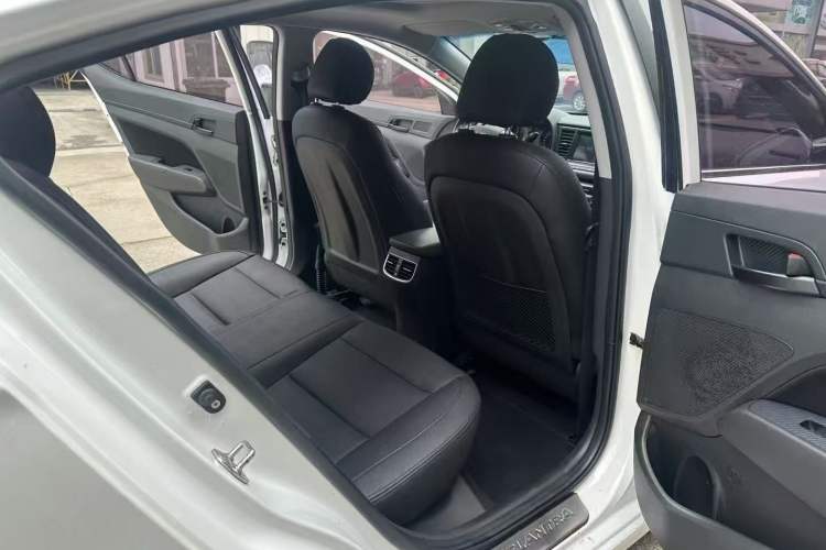 Used Hyundai Elantra 2018 1.4T Dual-Clutch Xuan Dong · Dynamic Edition
