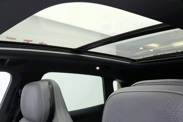 Used Lynk & Co 08 EM-P 2025 220 km All-Wheel-Drive Performance Halo