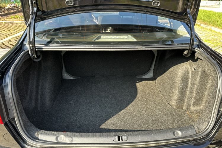 Used Volkswagen Lavida 2013 Revised Classic 1.6L Manual Fashion Edition
