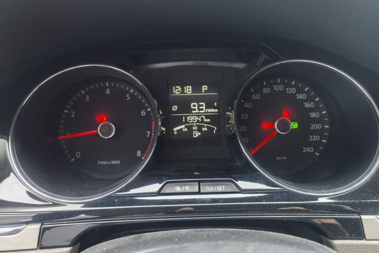 Used Volkswagen Bora 2015 Value Edition 1.6L Automatic Comfort Version
