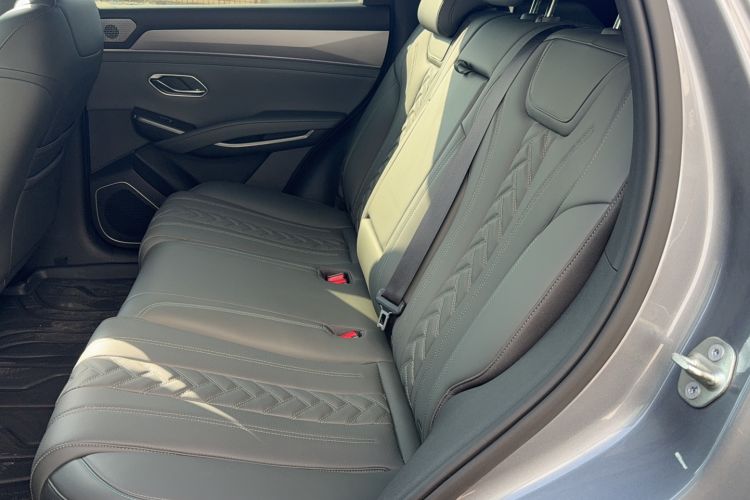 Used BYD Song L DM-i 2025 Intelligent Driving Version 112 km Beyond-Range Type