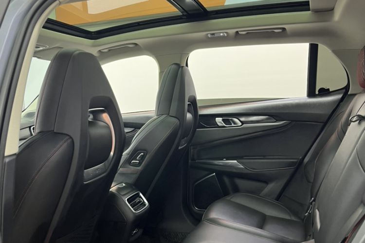 Used Lynk & Co 01 2019 2.0T Two-Wheel Drive Zhaopu Version China VI Standard
