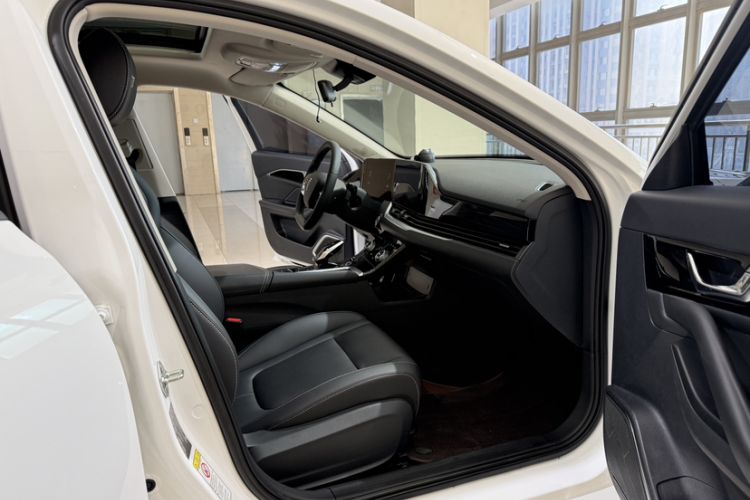 Used Honda Envix 2022 180TURBO CVT Comfort Version
