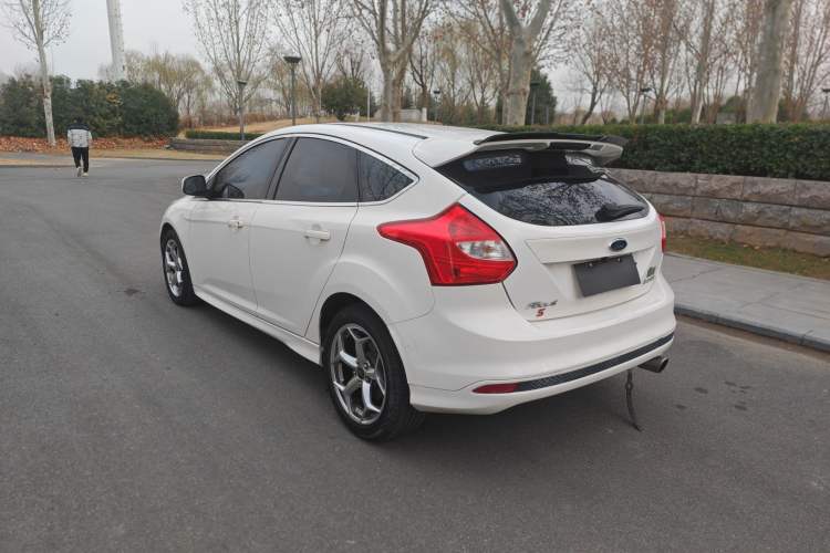 Used Ford Focus 2012 Hatchback 1.6L Manual Comfort Model
