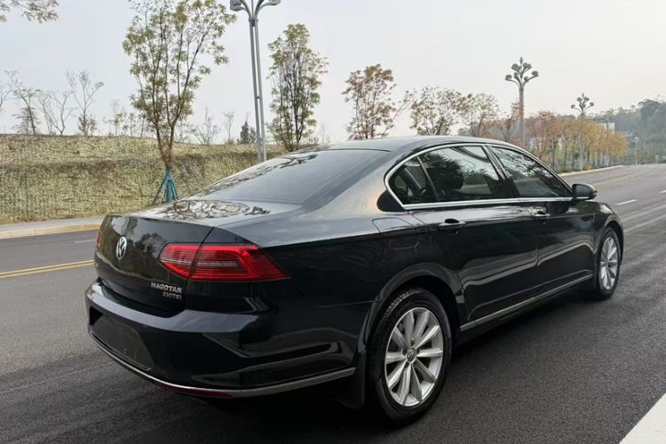 Used Volkswagen Magotan 2018 330TSI DSG Advanced Model
