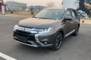 Used Mitsubishi Outlander 2019 2.4L 4x4 Zhi Xiang Edition 7 Seats China VI Standard
