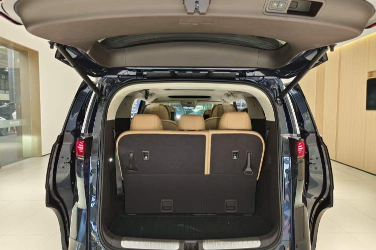 Used Denza D9 2024 DM-i 980 Four-Wheel Drive Flagship Model