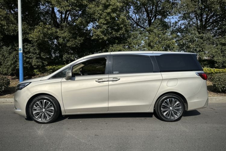 Used Buick GL8 2020 ES Land Cruiser 653T Luxury Model
