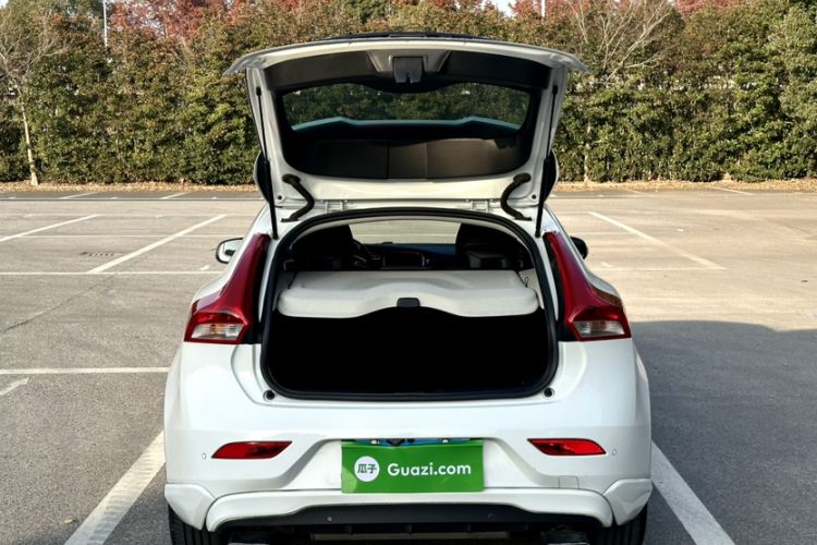 Used Volvo V40 2015 1.6T Zhiyi Edition