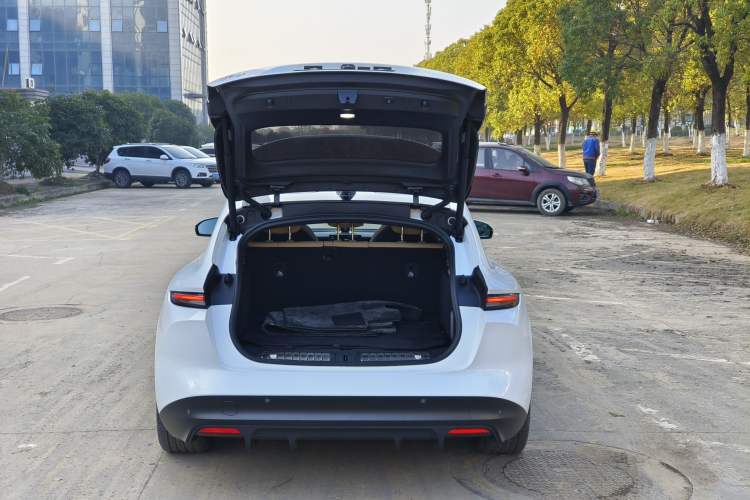 Used Nio ET5T 2023 75 kWh Touring
