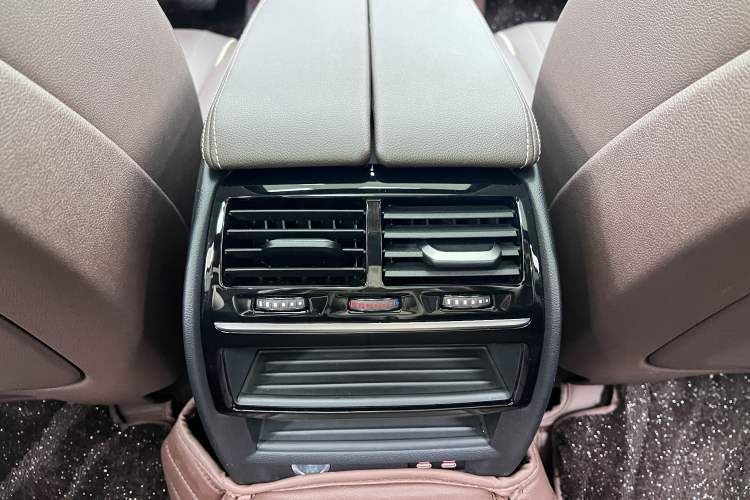 Used BMW 5 Series 2022 Restyled 530Li Leading Edition M Sport Package
