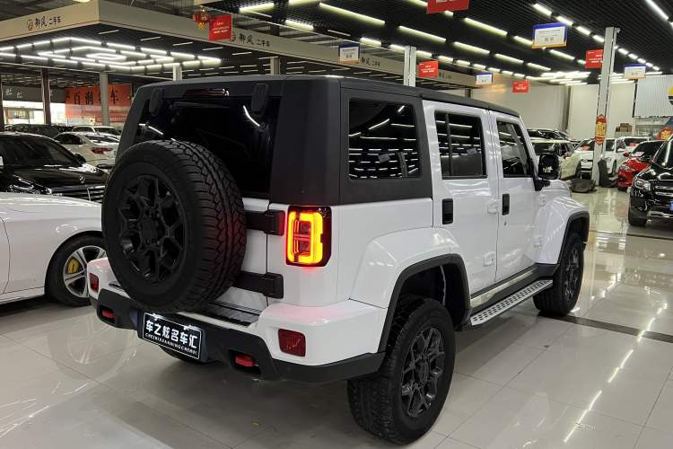 Used Beijing Auto BJ40 2021 2.0D Automatic Four-Wheel Drive Blade Hero Edition Adventurer Type

